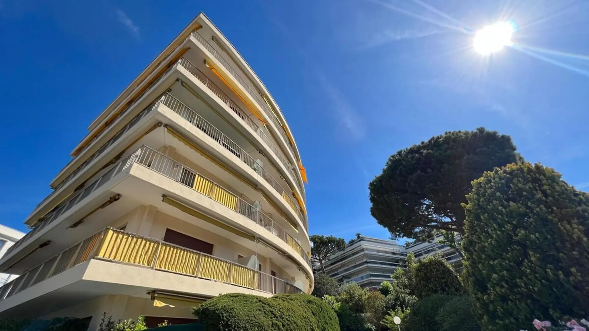Juan Les Pins - 4 People - Near The Beach Antibes Apartment